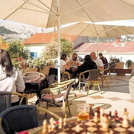 Bed & Breakfast Villa Terezija מלון 3*
