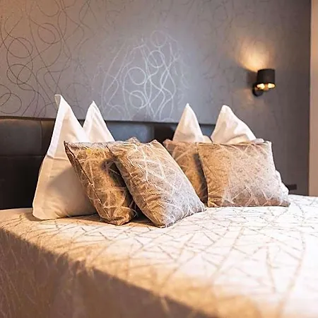 Bed & Breakfast Villa Terezija מלון באסקה