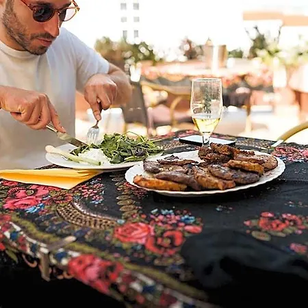 Bed & Breakfast Villa Terezija 3* באסקה