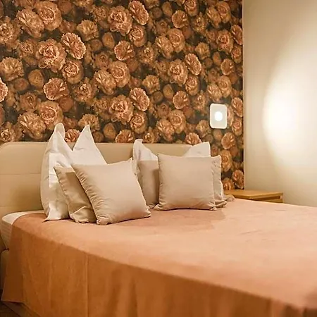Bed & Breakfast Villa Terezija מלון באסקה