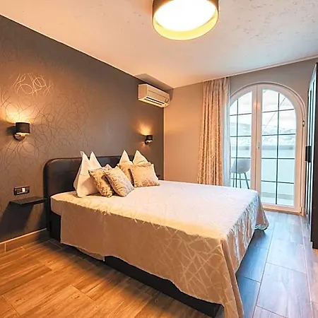 מלון Bed & Breakfast Villa Terezija באסקה
