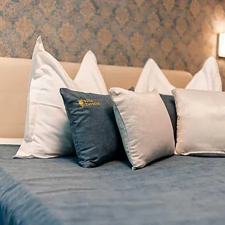 מלון Bed & Breakfast Villa Terezija